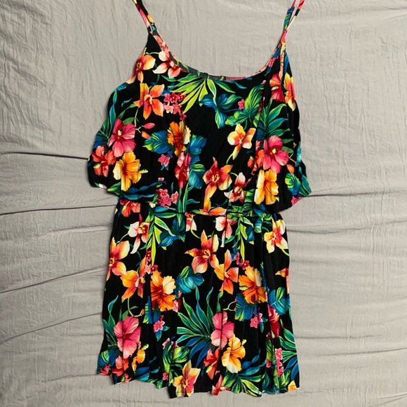 Romper - Picture 2 of 3